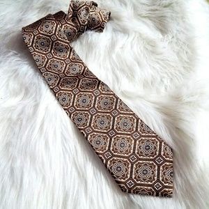 JOS A BANKS MEDALLION SIGNATURE GOLD TIE